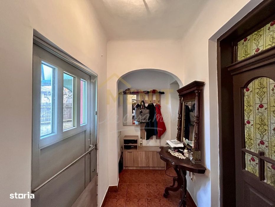 Casa 4 camere, garsoniera, 2 bai, garaj acoperit, Mihai Bravu, Ploiest