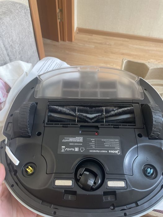 Продам новый робот-пылесос!