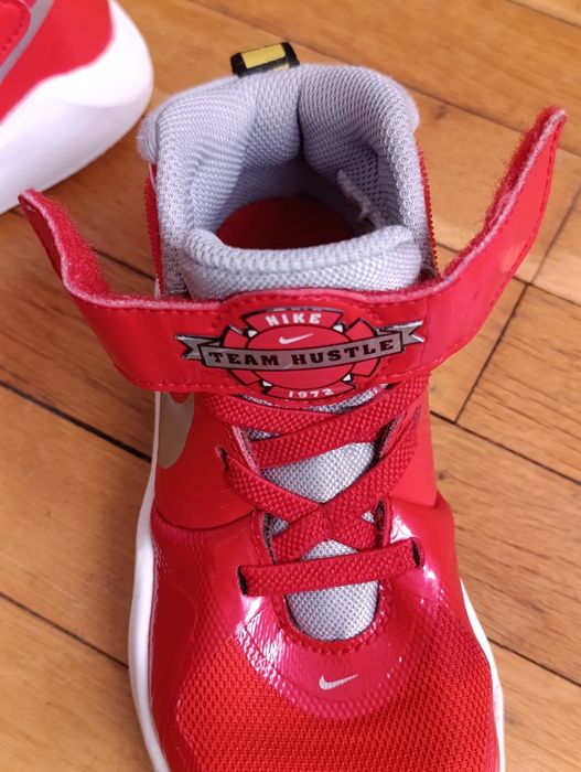 Маратонки Nike Team Hustle - 28,5  ном.