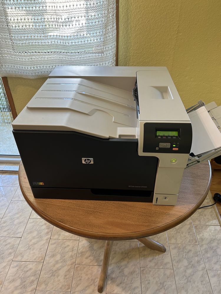 Принтер HP Color LaserJet Professional CP5225 Printer гр. Варна Конфуто ...