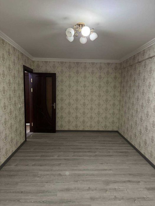 Жиззах Микрорайон 3х4/2/2 Продаётся Евро ремонт без маклер