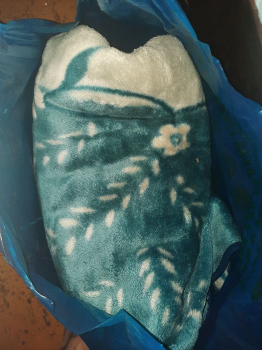 Турник и одеяло тёплые