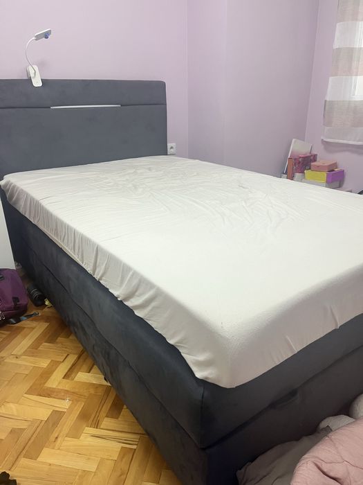 Продавам спалня 140/200 с място за съхранение