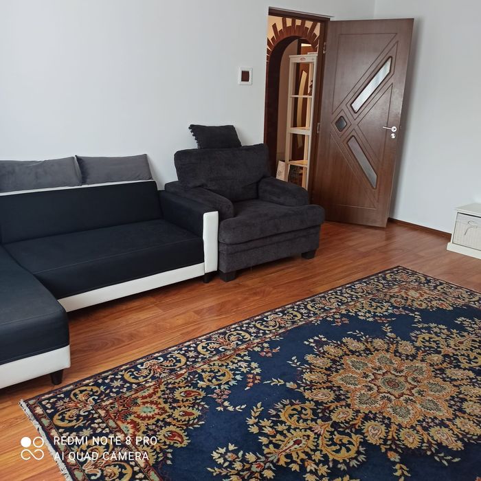 Proprietar închiriez apartament 3 camere zona Mall Vitan,649 Euto