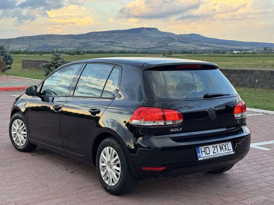 VOLKSWAGEN Golf 2010 — imagine 4