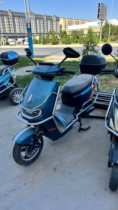 Скутeр янги, без батарея