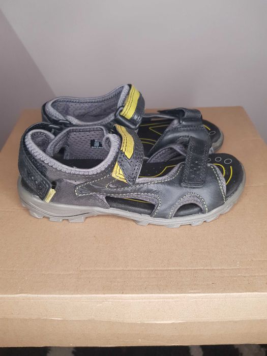 Нови детски сандали Ecco естествена кожа