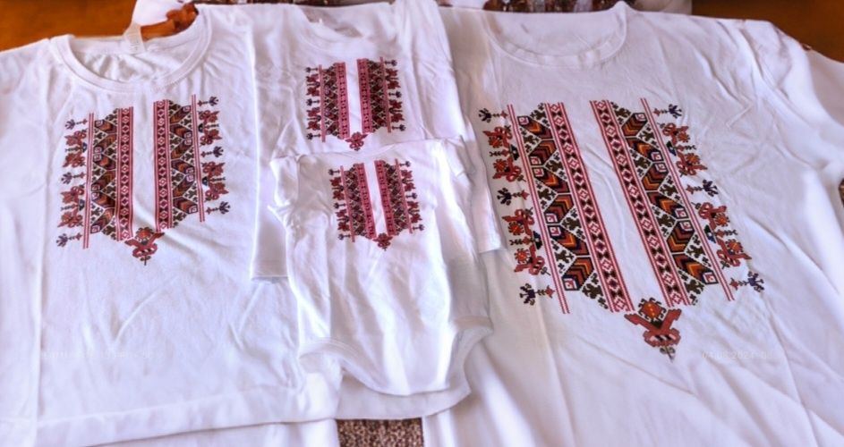 Тениски с народни мотиви