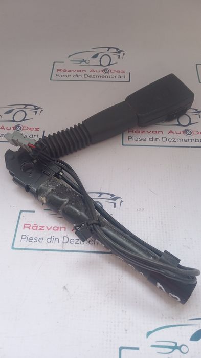 teaca cu pretensioner dreapta  bmw e90