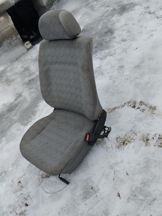 Сидение на гольф 3 правое.