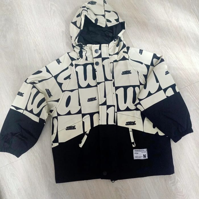 Курточка (ветровка)