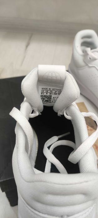 Маратонки adidas