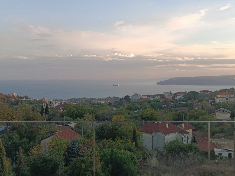 Изгодно ПАНОРАМЕН апартамент с три спални и паркомясто, Бриз, Варна