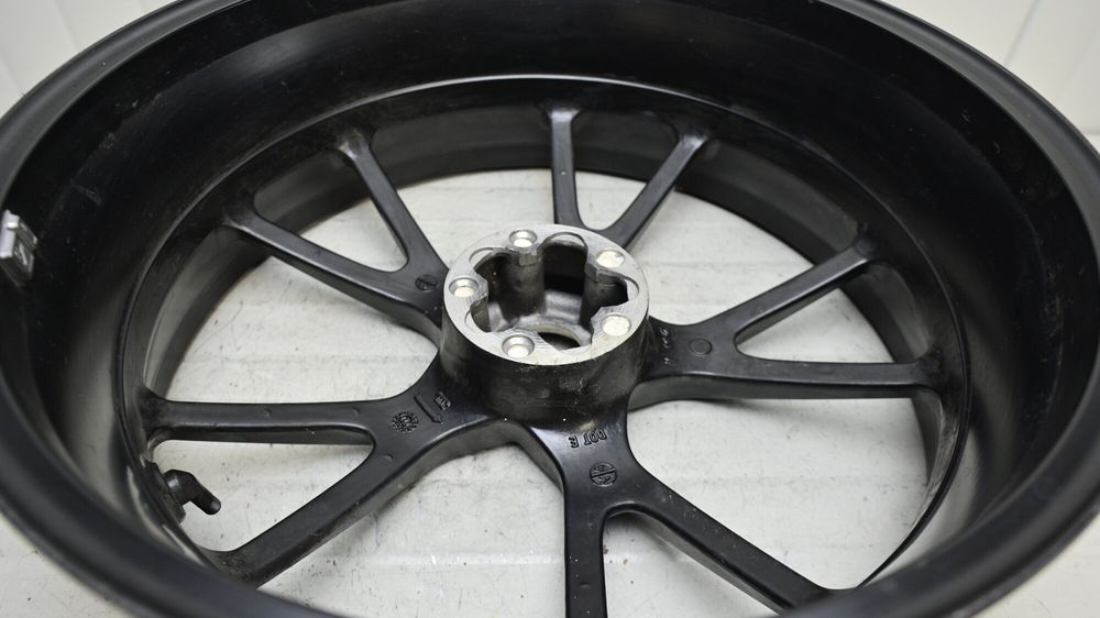 Janta Roata Spate Triumph Speed Triple 1050 2011 - 2015