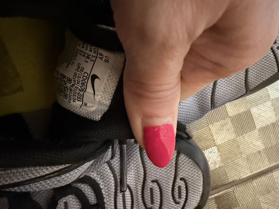 Nike маратонки 38,8