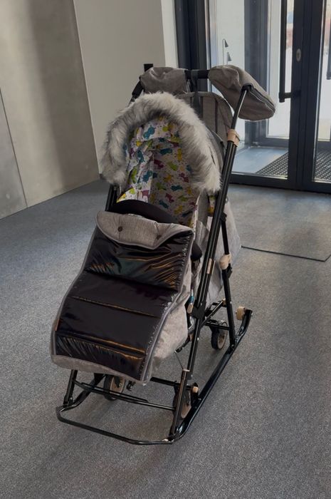 Сани-коляска для малышей