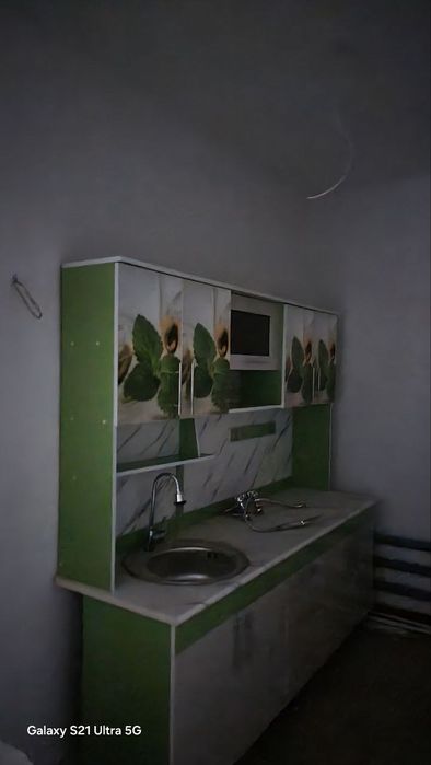 Kvartira Ijaraga uy xonalari beriladi yengi qurildi hali odam yasha