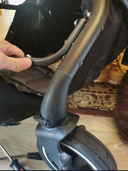 Продам коляску на запчасти