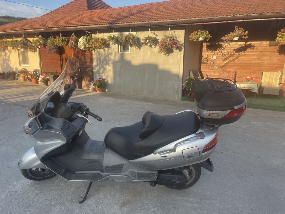 Scuter Suzuki burgman 650