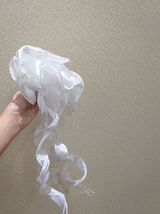 Белый бантик из России