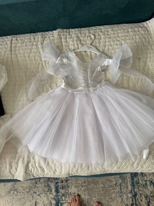 Продам платье , розовое, белое , синее