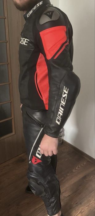 Vand costum Moto Dainese piele marimea 52