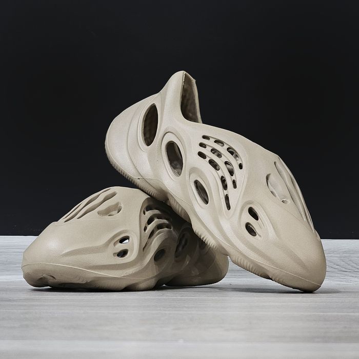 Yeezy Foam Runner Clay