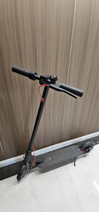 Продам электросамокат xiaomi m365 pro