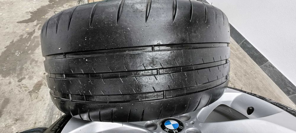 Michelin Pilot Cup 2 235/35/19 24dot