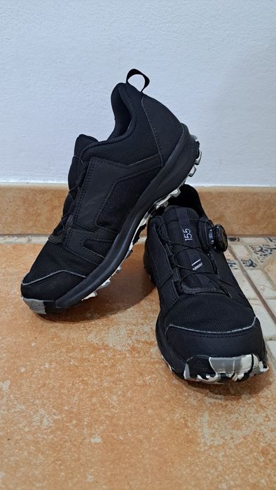 Adidas Terrex masura 37,5. Negri