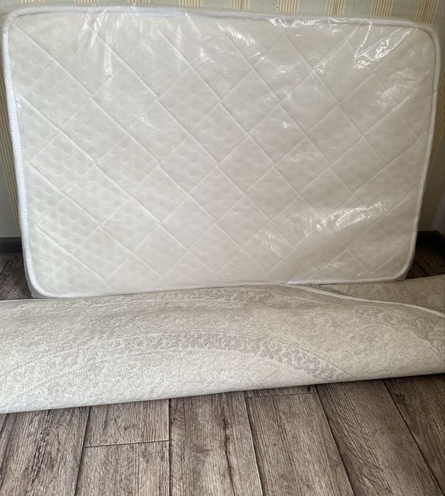 Продается кроватка +матрас