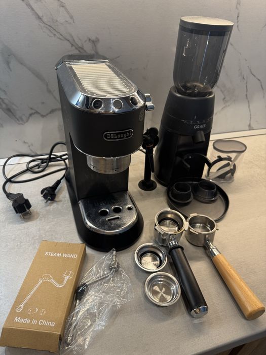 Delonghi Dedica si Rasnita Graef CM702