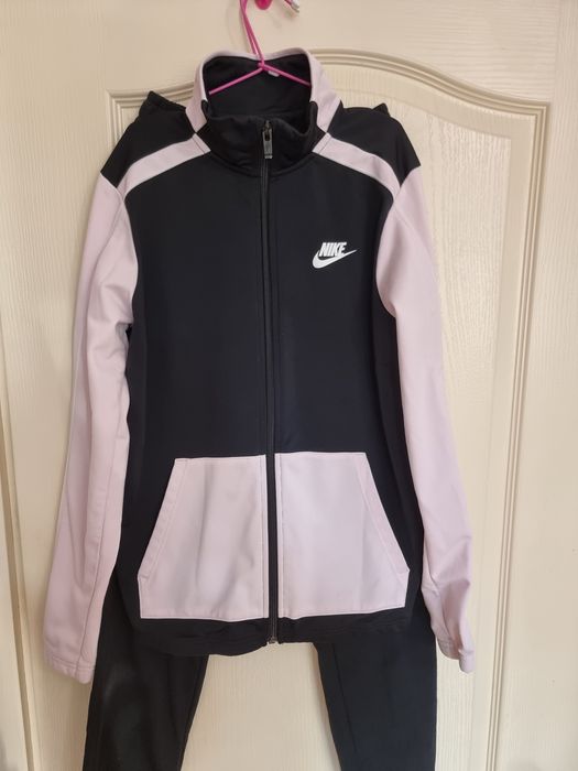 Спортен екип Nike