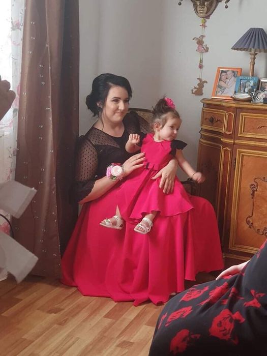 Vand Rochie Mama si fica