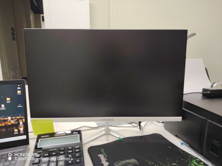 Monitor sotiladi arzon narxda
