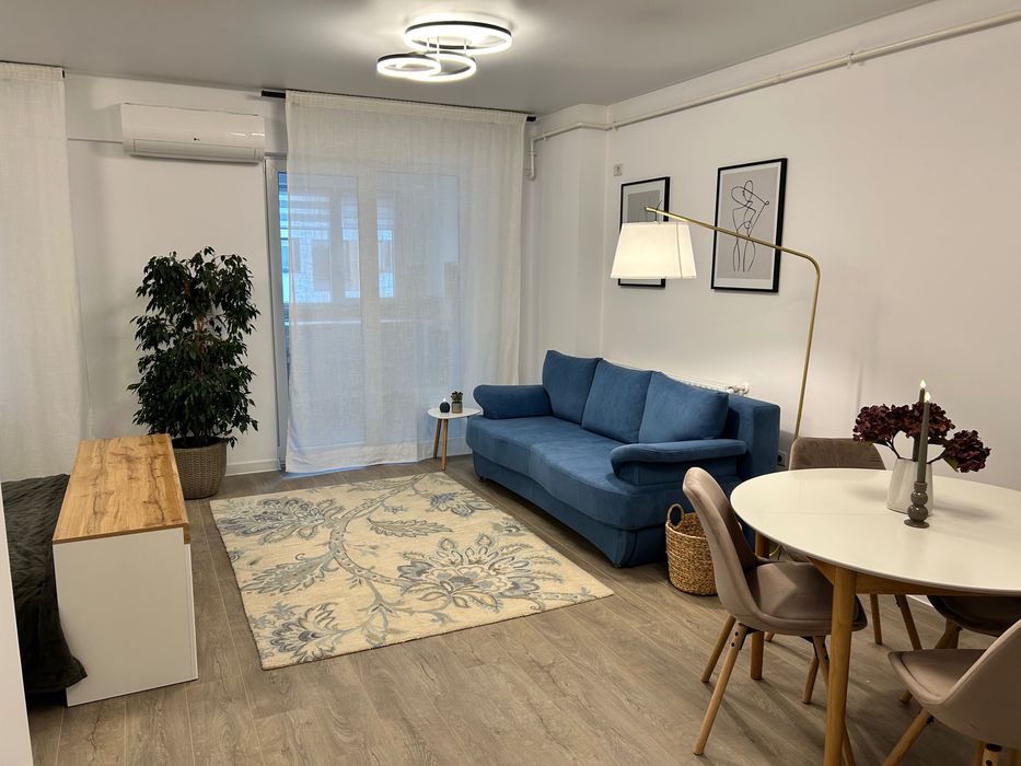 PROPRIETAR, Inchiriez studio 41mp cu parcare Central Address