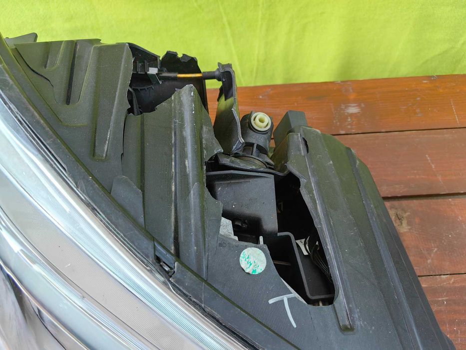 Десен фар Tesla Model S Full LED Facelift / Фар Тесла Модел С