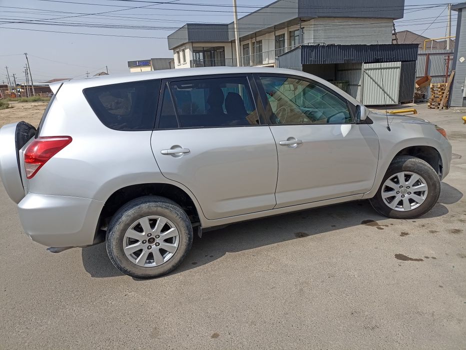Продам Toyota rav4