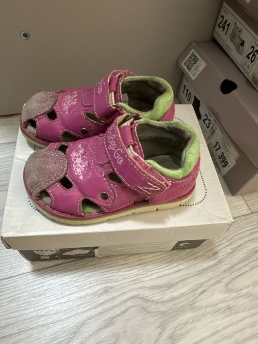 Сандали детские