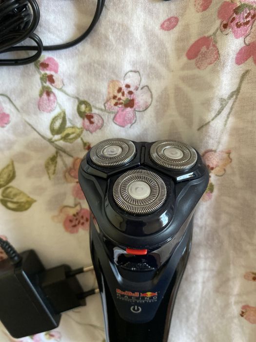 Aparat de ras electri