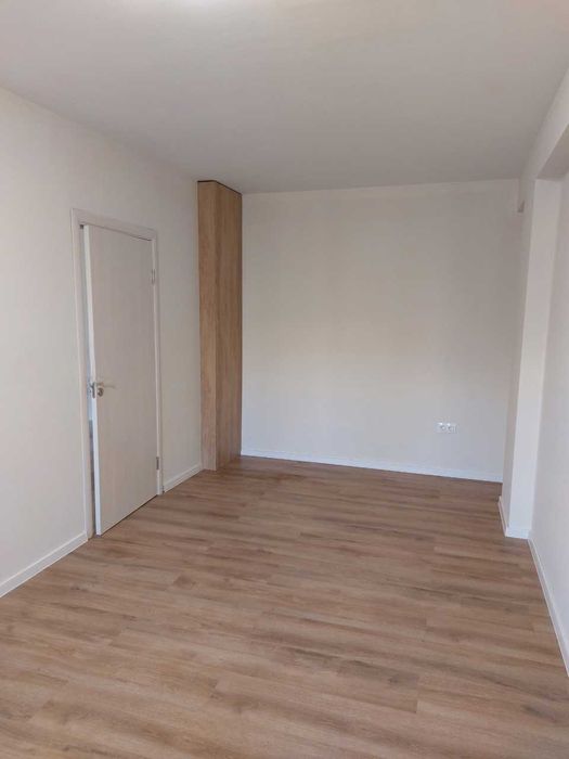 Дава се под наем Тристаен апартамент в София, Градина - 120 кв.м за 972.06 € - Снимка #3