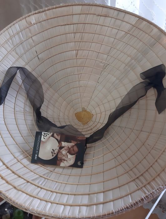 Продам вьетнамскую шляпу