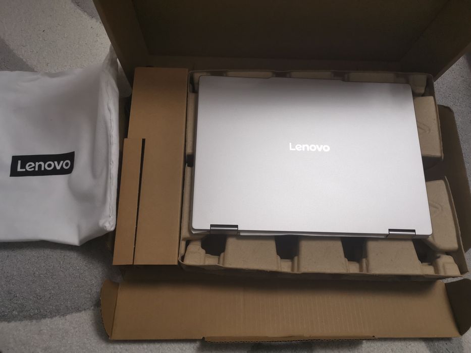 Laptop Lenovo Yoga 7 2-in-1 14AKP10
Nou garanție 3 ani