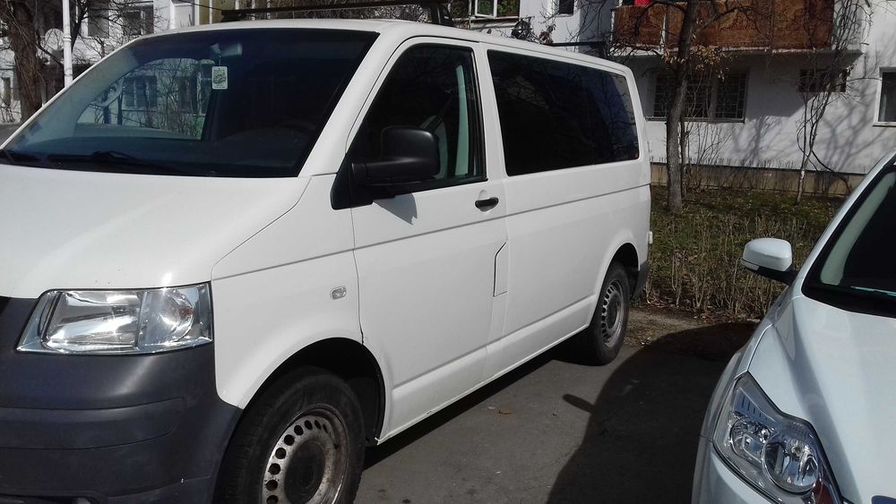 Dezmembrari VW Transporter T5 2.5 TDI AXE AXD