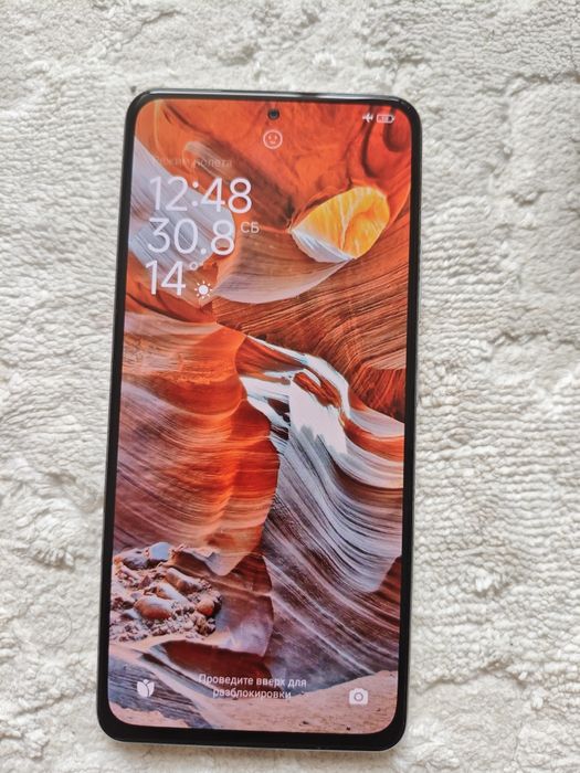 Продам телефон Poco F3