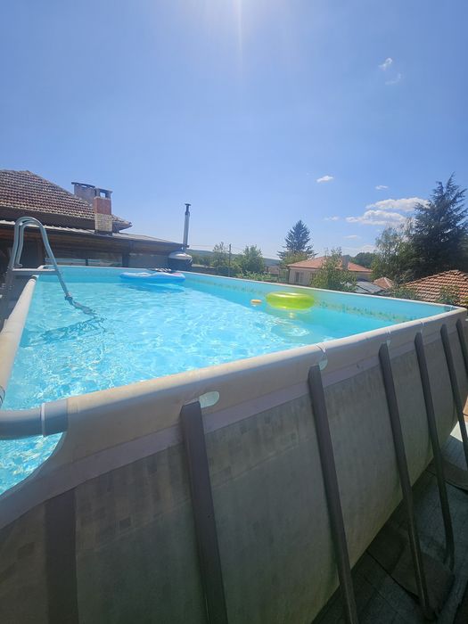 Басейн 8,5 × 4,5