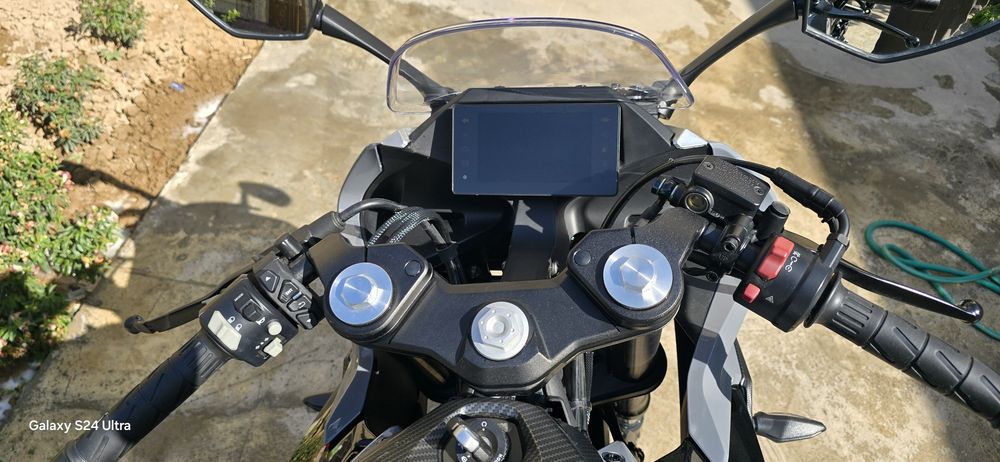 CF MOTO 300SR мотоцикл