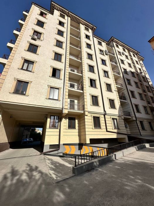 Срочно продаётся 3х ком квартира на 8-этаже мансард емас