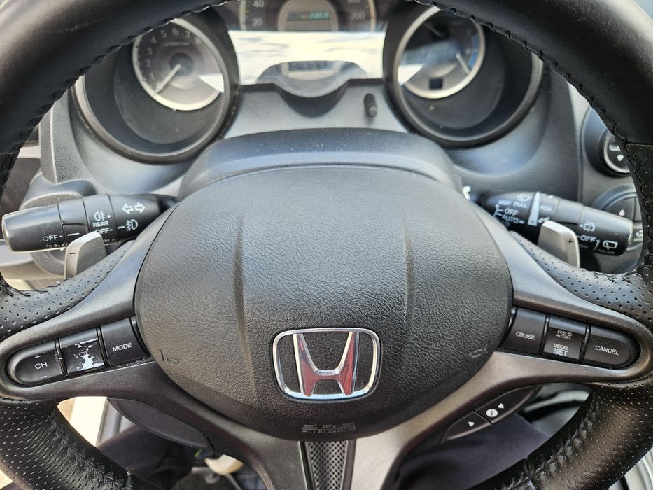 Honda Jazz 1.4 бензин хибрид