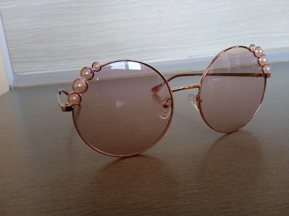 Страхотни дамски очила Guess  с перлички